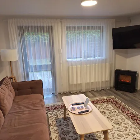 Spacious Townhouse With Terrace And Parking Апартаменти *